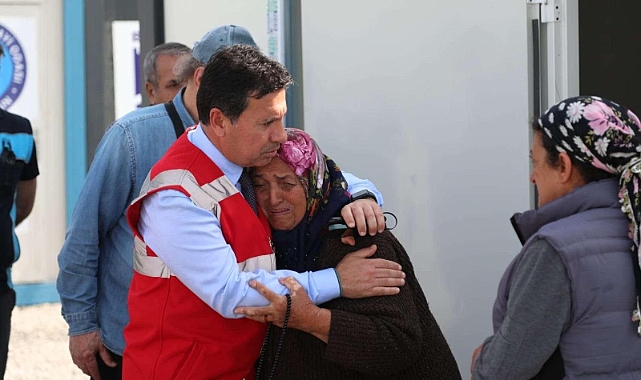 DEPREMİN YILDÖNÜMÜNDE BAŞKAN ARAS, DEPREM BÖLGESİNDE