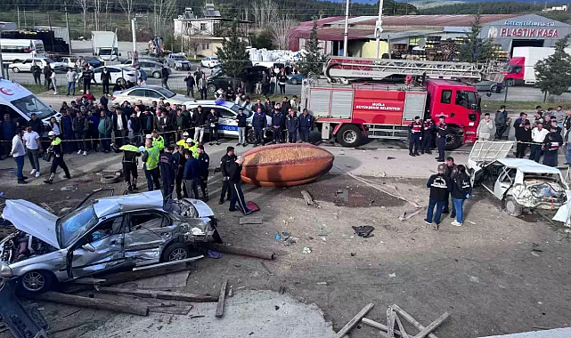 BAYRAMIN ACI BİLANÇOSU: MEYDANA GELEN KAZALARDA ÇOK SAYIDA ÖLÜ VE YARALI VAR