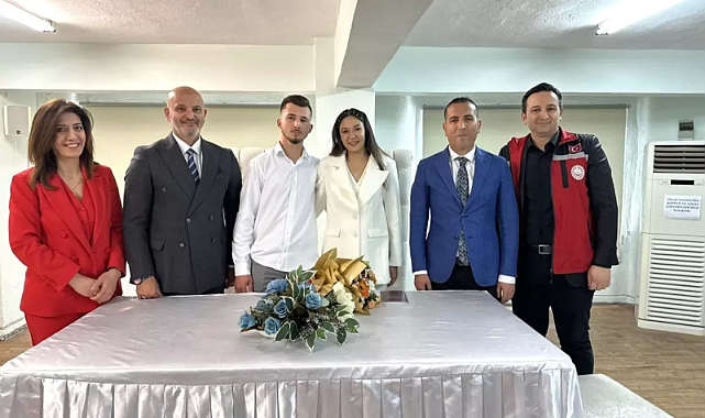 İLK EVLİLİK KREDİ ÇİFTİ NİKAHLANDI