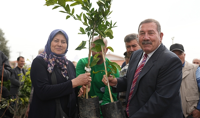 MİLAS BELEDİYESİ ÜRETİCİLERE FİDAN DESTEĞİ SAĞLADI
