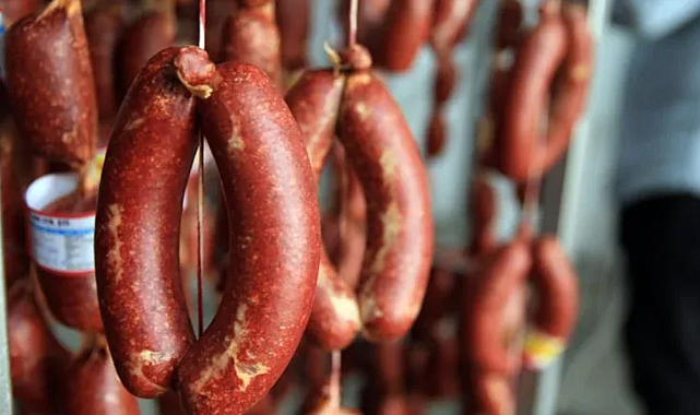 5 SUCUK MARKASI DAHA İFŞA OLDU: SUCUK DİYE BAKIN NE YEMİŞİZ