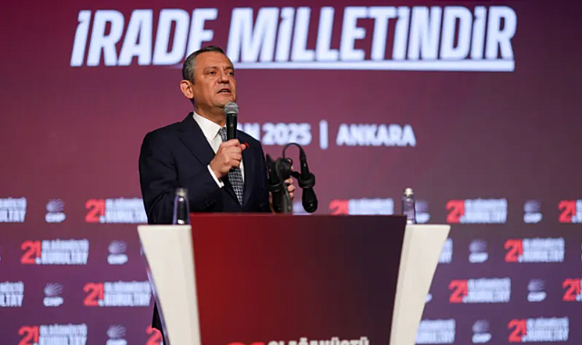 CHP 21. OLAĞANÜSTÜ KURULTAYI: ÖZGÜR ÖZEL YENİDEN GENEL BAŞKAN SEÇİLDİ