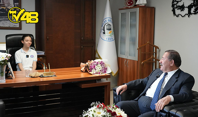 MİLAS'TA 23 NİSAN COŞKUSU: KOLTUKLAR BU KEZ ÇOCUKLARIN!