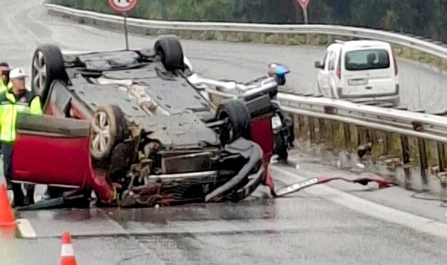 MUĞLA'DA OTOMOBİL REFÜJÜ AŞIP YOLUN KARŞISINA GEÇTİ