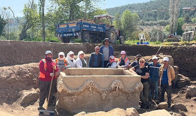 STRATONİKEİA’DA 2.000 YILLIK LAHİT BULUNDU