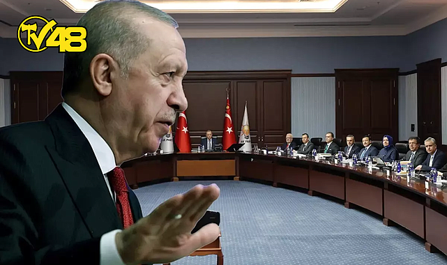 ERDOĞAN'IN "YENİ ANAYASA İÇİN GÖREVLENDİRDİM" DEDİĞİ 10 İSİM BELLİ OLDU