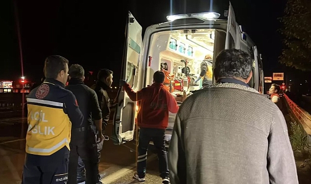 FRENİ BOŞALAN KAMYONET EŞEN ÇAYI'NA DEVRİLDİ