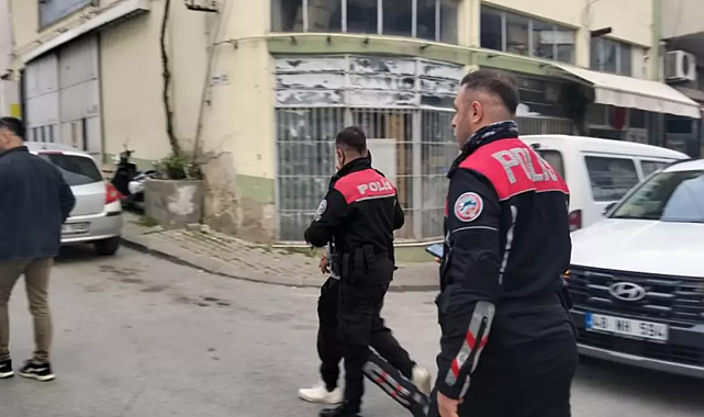KAZA YAPAN ŞAHIS KAÇMAYA ÇALIŞIRKEN VATANDAŞLARA YAKALANDI