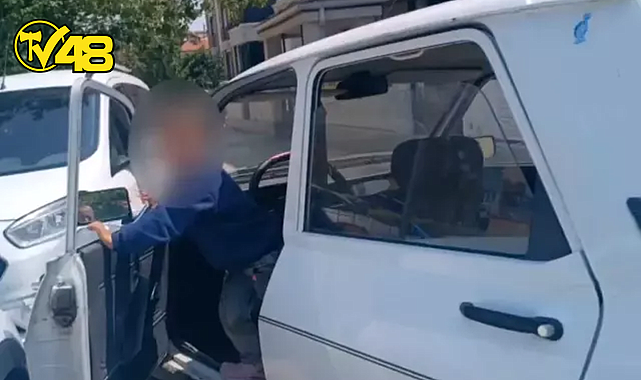 KÜÇÜK YAŞTAKİ BİR ÇOCUK, AİLESİNDEN HABERSİZ ALDIĞI OTOMOBİLLE KAZA YAPTI