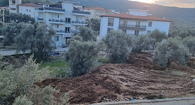 MİLAS’TA ÇOCUK PARKI OLMASI GEREKEN ALAN ÇÖPLÜĞE DÖNDÜ