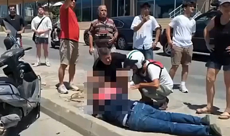 BİTEZ KAVŞAĞI’NDA KAZA! YAYA KURYEYE MOTOSİKLET ÇARPTI!