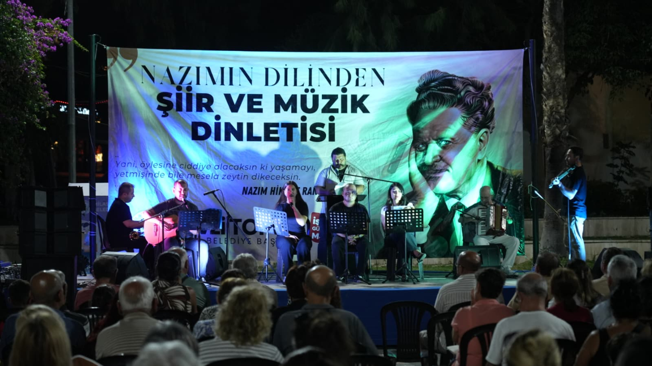 Şiir Ve Müzik Dinletisi Güllük’te Sanatseverlerle Buluştu