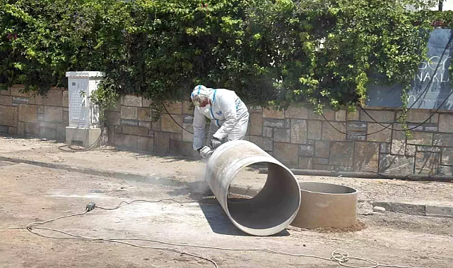BODRUM'DA SU HATTI PATLADI, SOKAKLAR GÖLE DÖNDÜ