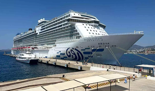 DEV YOLCU GEMİSİ BODRUM'A GELDİ