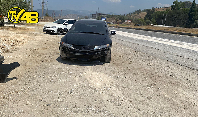 SELİMİYE'DEN MİLAS İSTİKAMETİNE GİDEN ARAÇLAR YOLA DÖKÜLEN YAĞ NEDENİYLE KAZA YAPTI