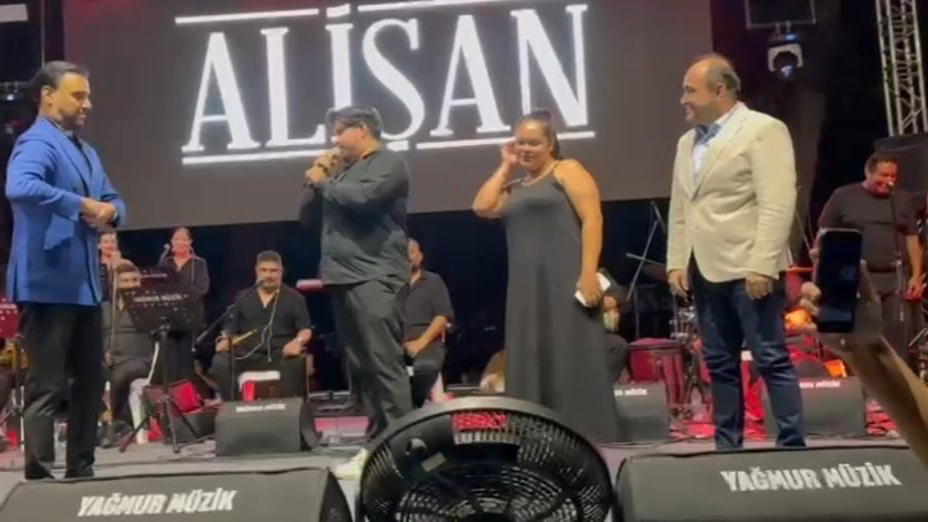 Muğla'da Festival'de Evlilik Teklifi