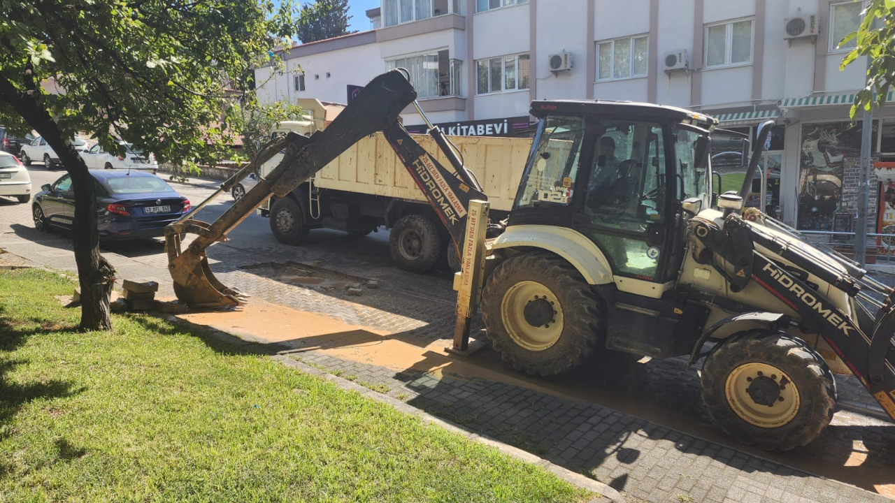 Muğla'da İcme Suyu Hattı Patladı,  Ekipler Seferber oldu