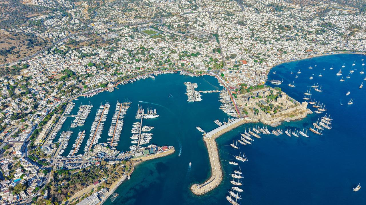 BODRUM BOAT SHOW TEKNE, TEKNE EKİPMANLARI VE AKSESUARLARI FUARI TÜM HIZIYLA DEVAM EDİYOR…