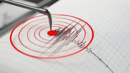 Marmara'da 5 büyüklüğünde deprem! İstanbul'da büyük panik yaşandı