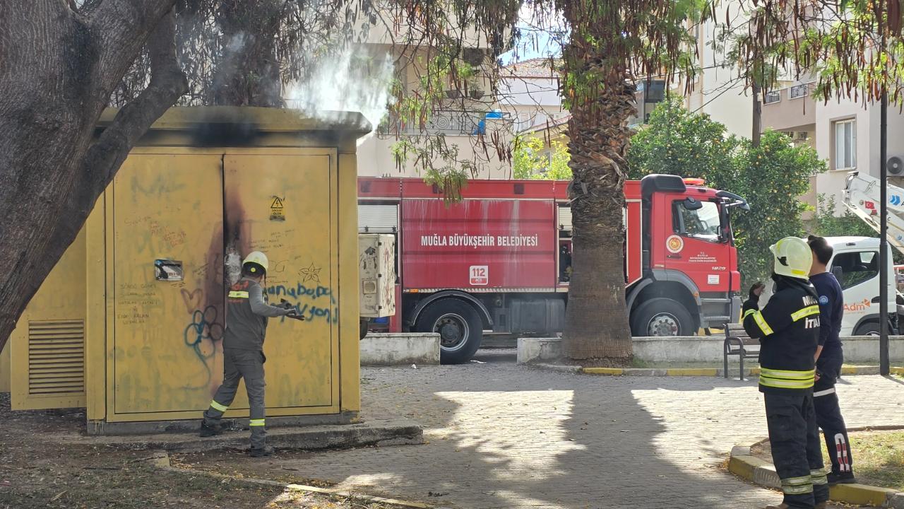 Milas İsmetpaşa Mahallesi'nde Trafo Yangını Paniğe Neden Oldu
