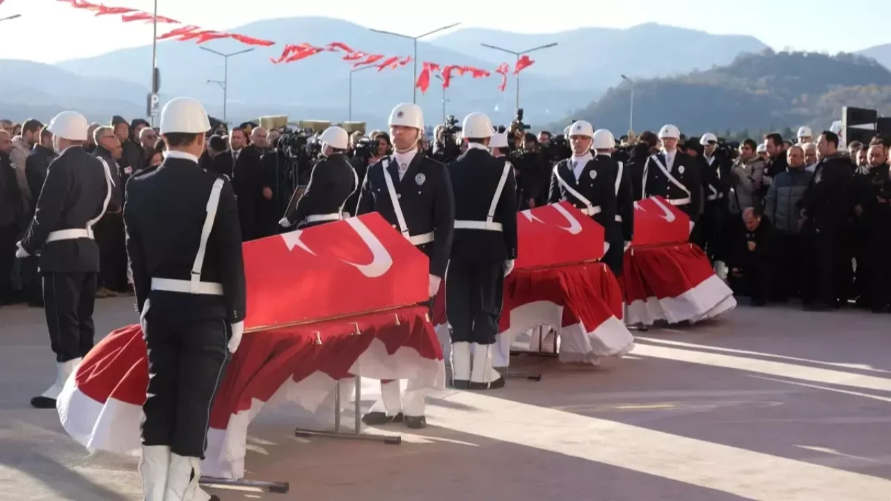 Şehit Düşen 3 Polis Memuru İçin Tören Düzenlendi