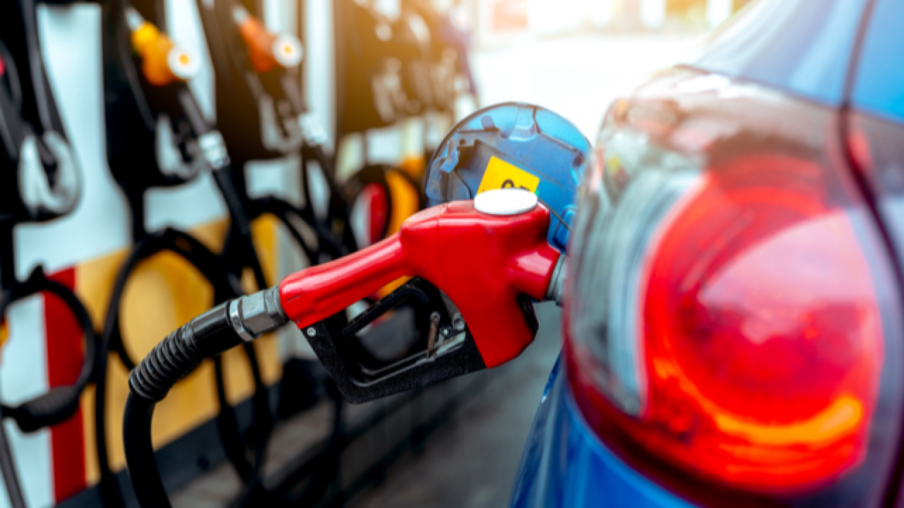 Araç sahipleri dikkat: Motorine zam geldi!