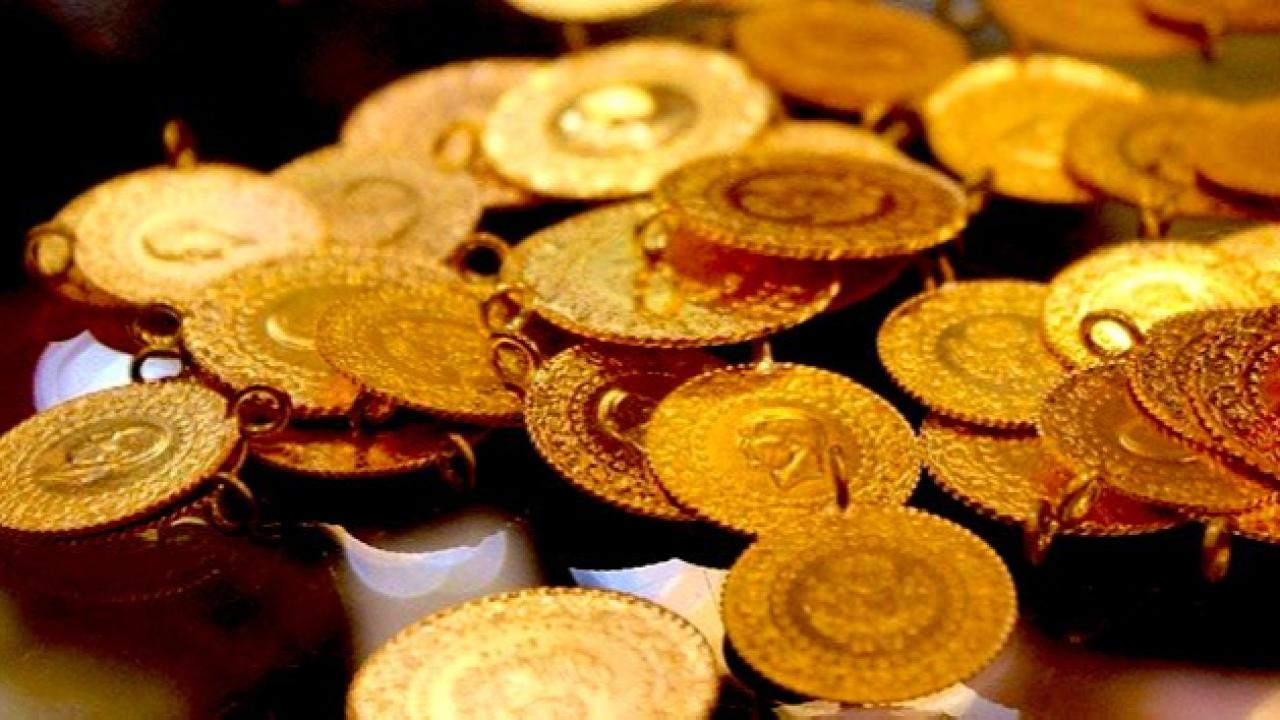 Gram altın rekor kırdı: Fiyat 7.105 TL’yi aştı