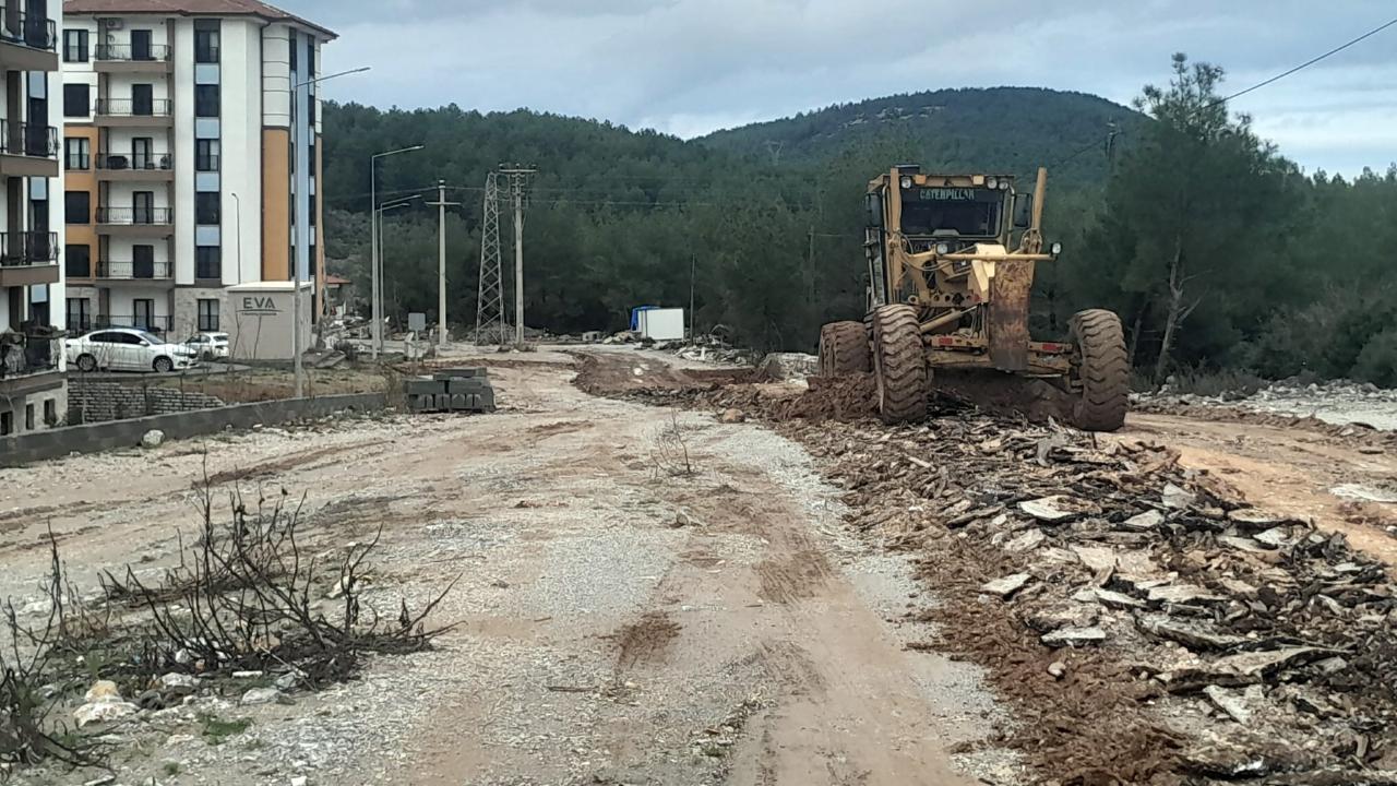 Akçaova TOKİ yolunda çalışma başlatıldı
