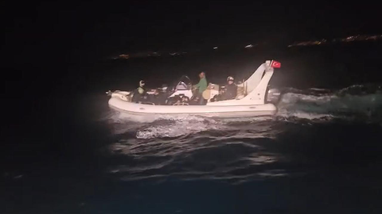 Bodrum açıklarında 21 düzensiz göçmen yakalandı
