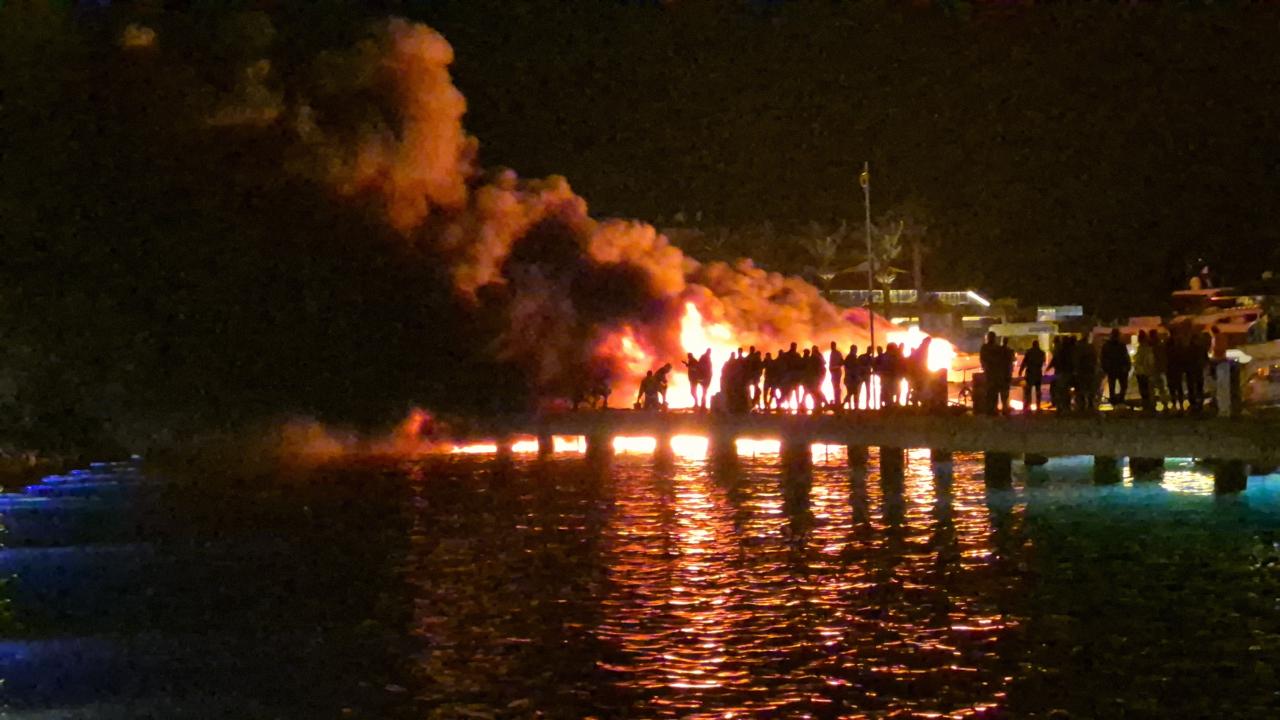 Bodrum’da Felaket Gibi Yangın! Milyonluk Tekneler Peş Peşe Alev Aldı