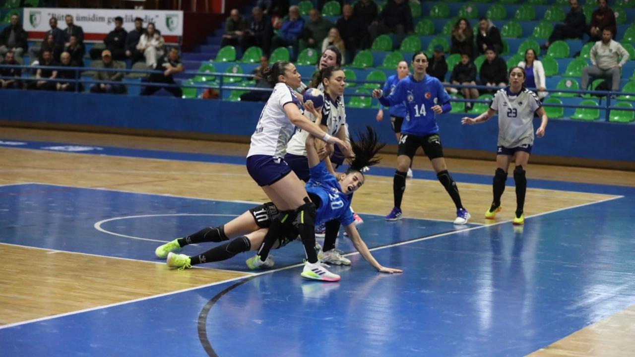 Armada Praxis Yalıkavakspor, İstanbul deplasmanından galibiyetle döndü