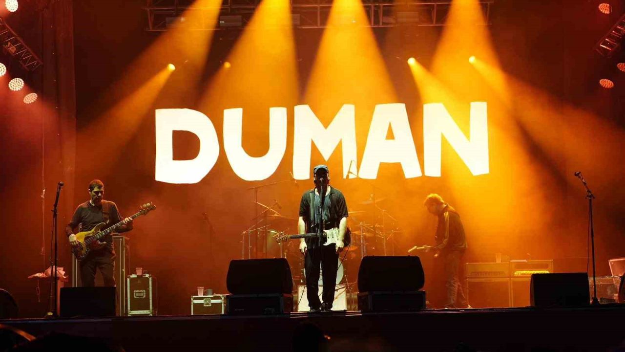 Duman konseriyle Gençlik Festivali’ne muhteşem final