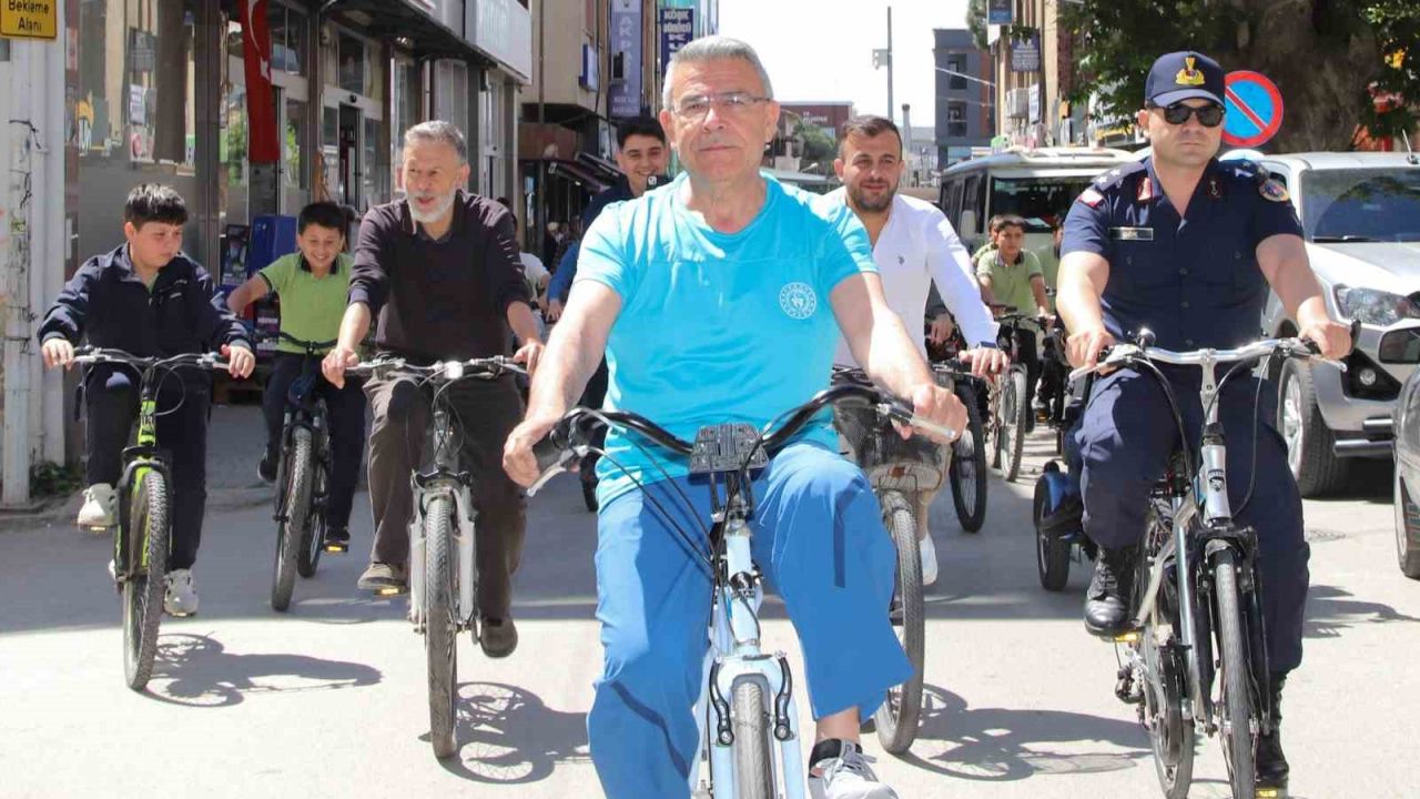 Köşk’te 19 Mayıs coşkusu pedal çevirerek kutlandı
