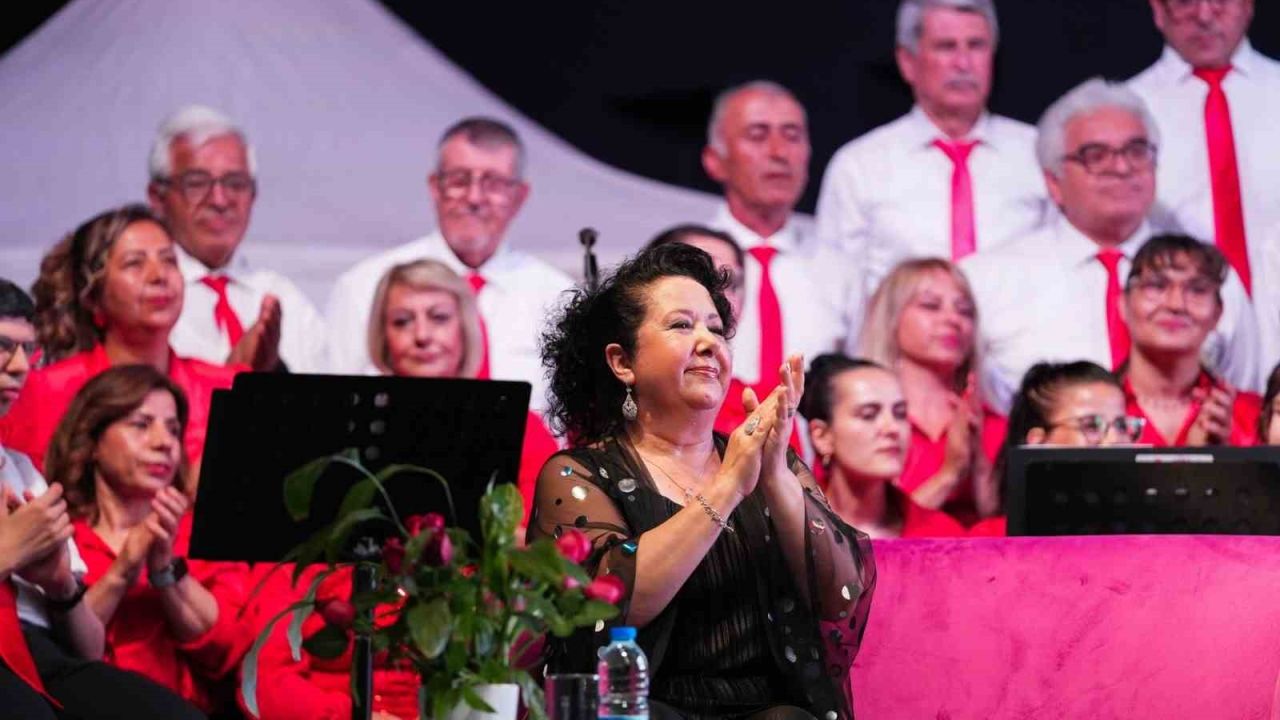Aliağa’da Emel Taşçıoğlu rüzgarı