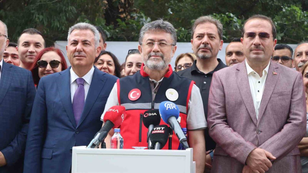 Bakan Yumaklı, İzmir’de Biyoteknik Mücadele Araştırma Merkezi’nin açılışını yaptı