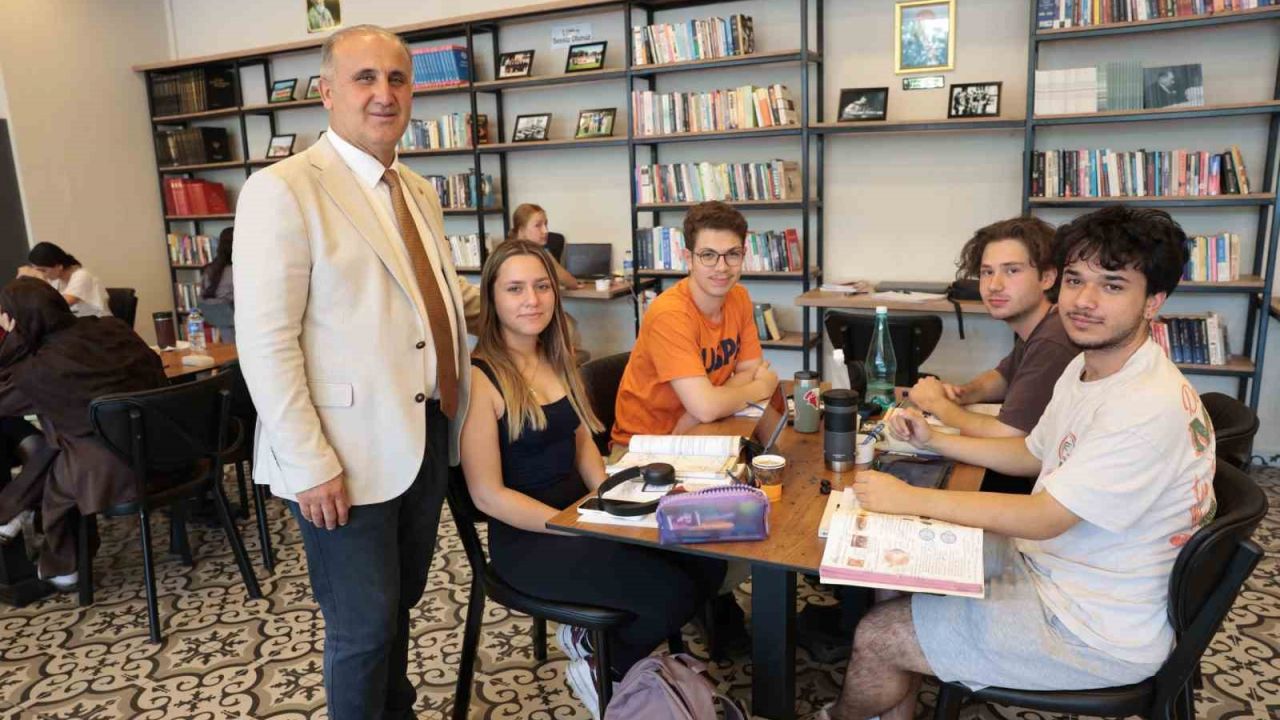 Başkan Kaya’dan YKS öncesi öğrencilere moral ziyareti