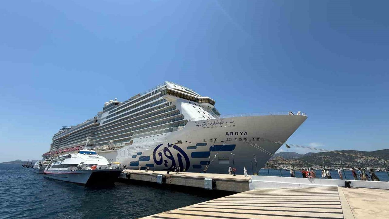 Bodrum’a 2 bin 124 yolcuyla geldi