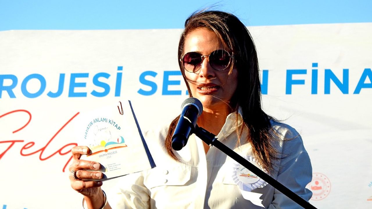 Çeşme’de, "Hayatın Anlamı Kitap" projesinin dördüncü sezonunu tamamlandı