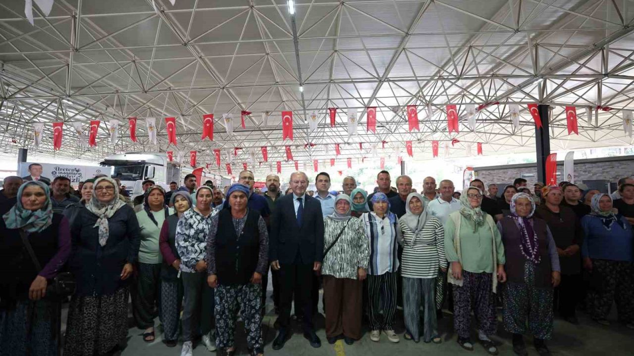 Denizli Büyükşehir 6 bin 317 yetiştiriciye yem desteği sağladı