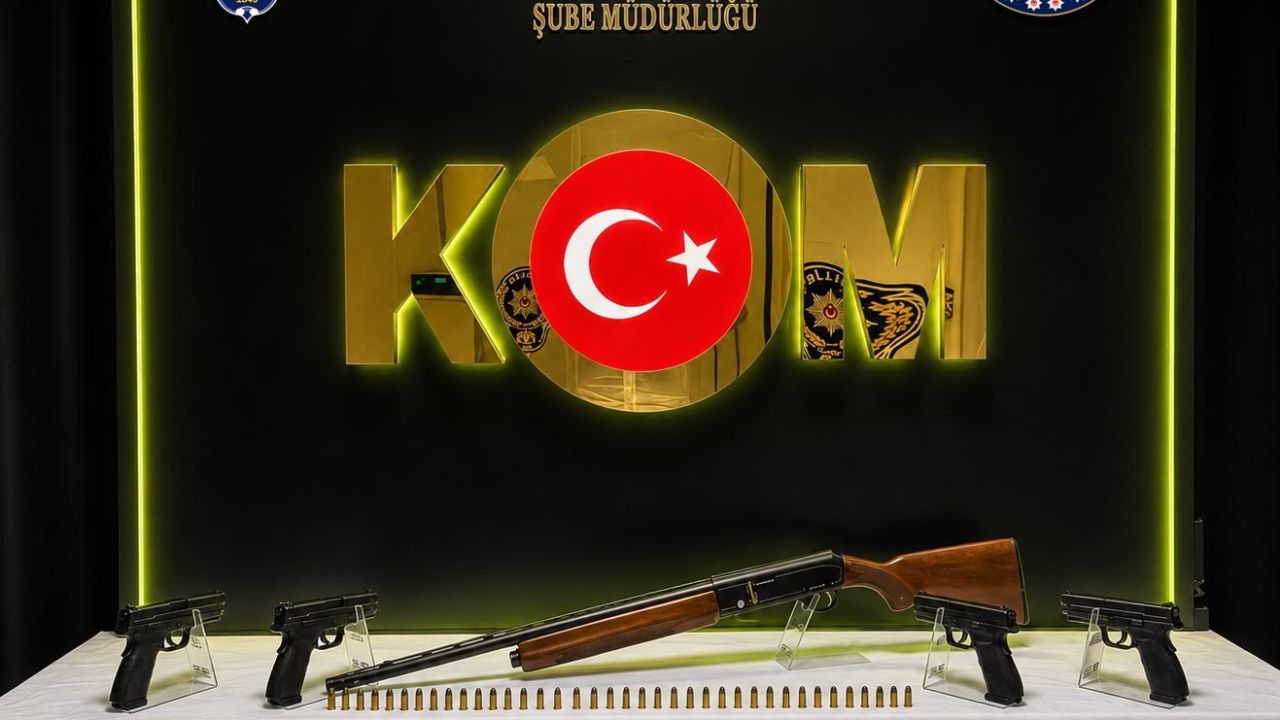 Denizli’de silah kaçakçılığı operasyonunda 3 kişi tutuklandı