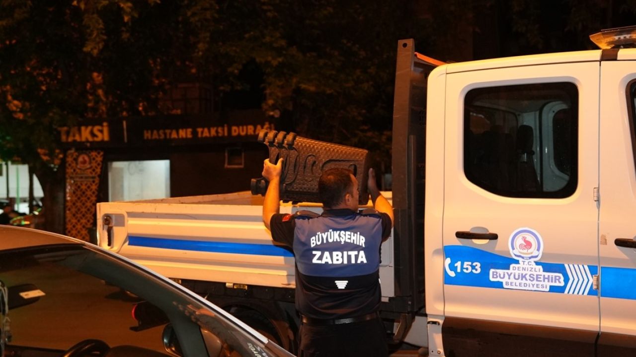 Denizli’de zabıta ekiplerinden seyyar satıcı operasyonu