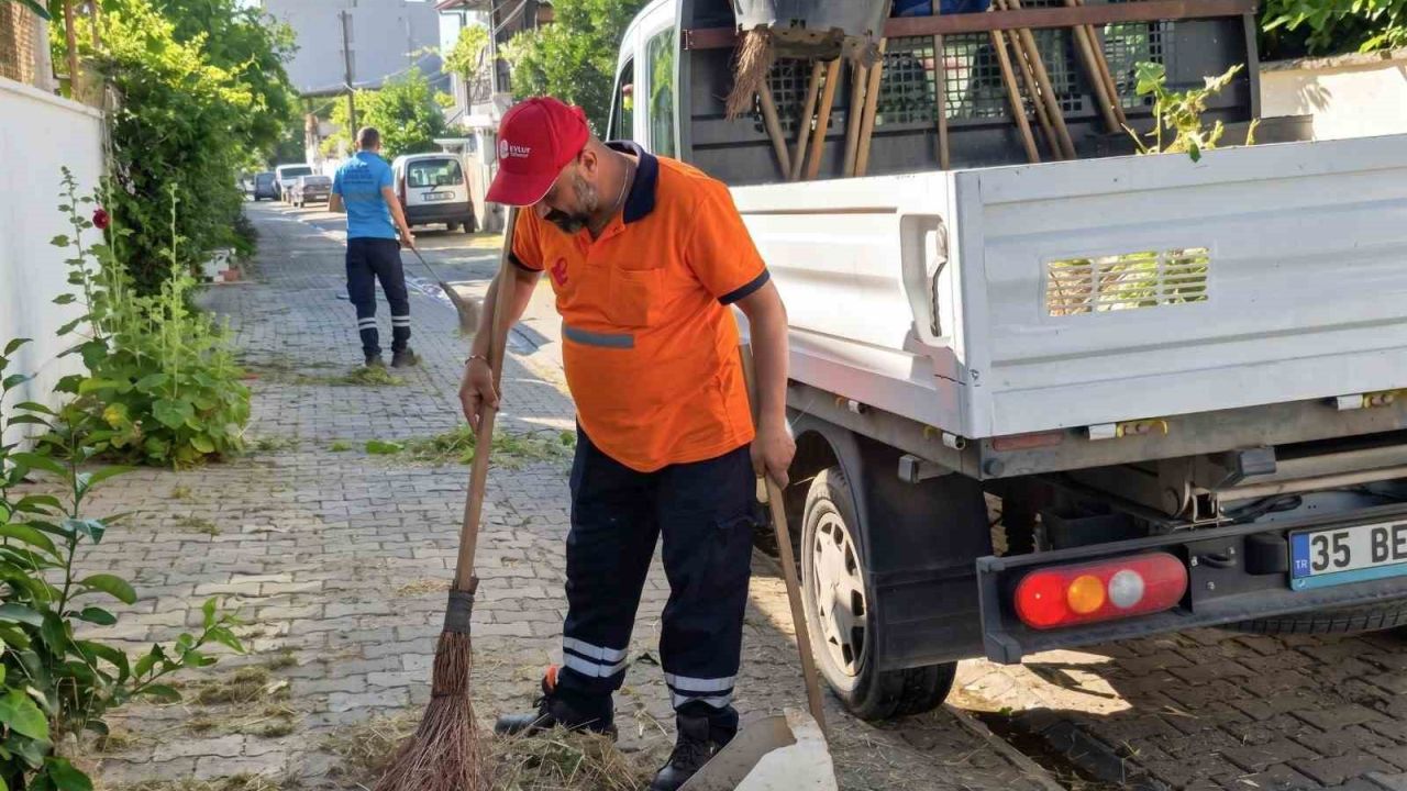 Efeler Belediyesi’nden sokaklarda temizlik çalışması