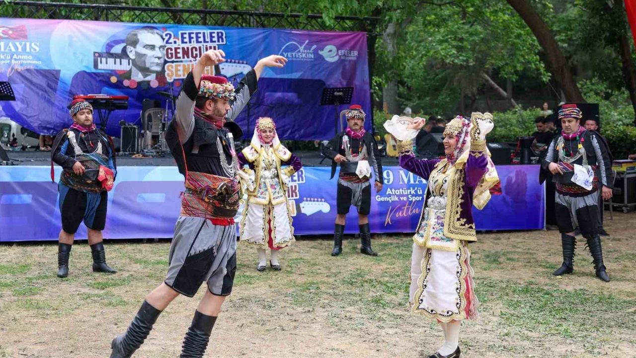 Efeler’de vatandaşlar sanata doyacak