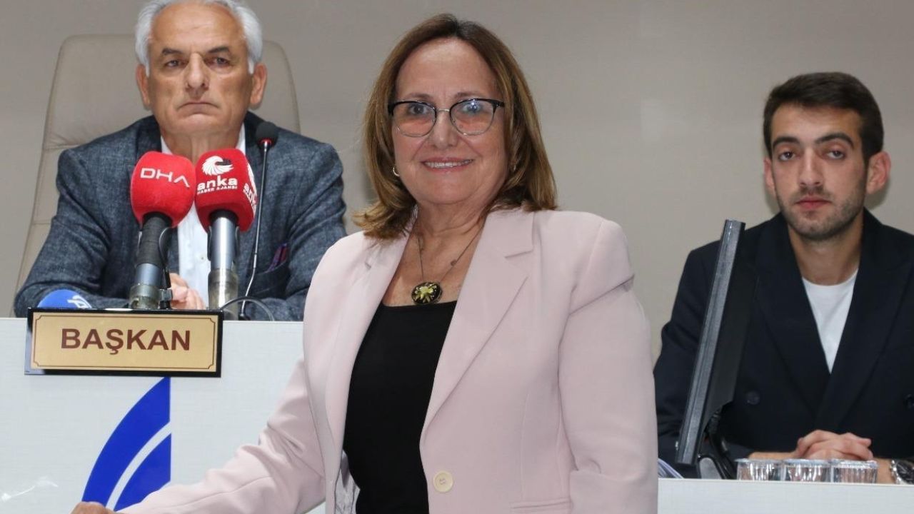 Güzelbahçe Belediyesi’nde Başkanvekili Ayşe Akın oldu