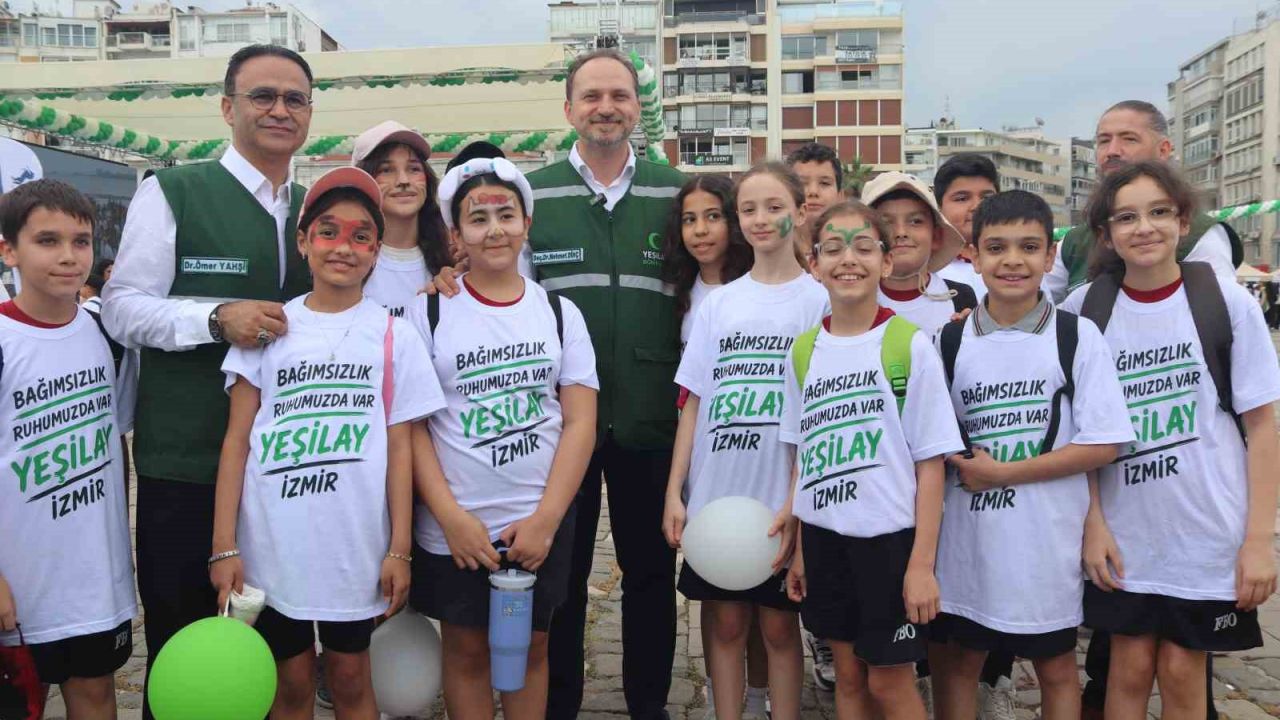 İzmir’de öğrenciler Yeşilay Bağımsızlık Festivali’nde buluştu