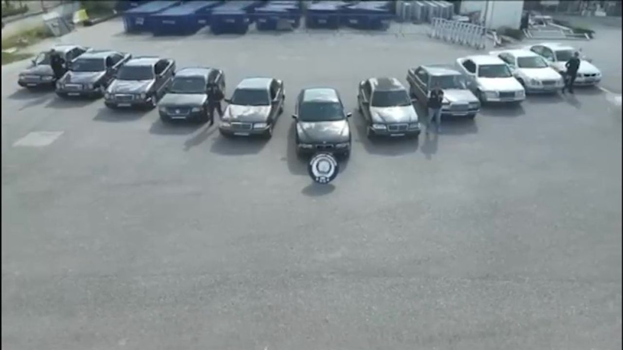 Kazalı lüks araçları change işlemiyle piyasaya süren şebeke 
