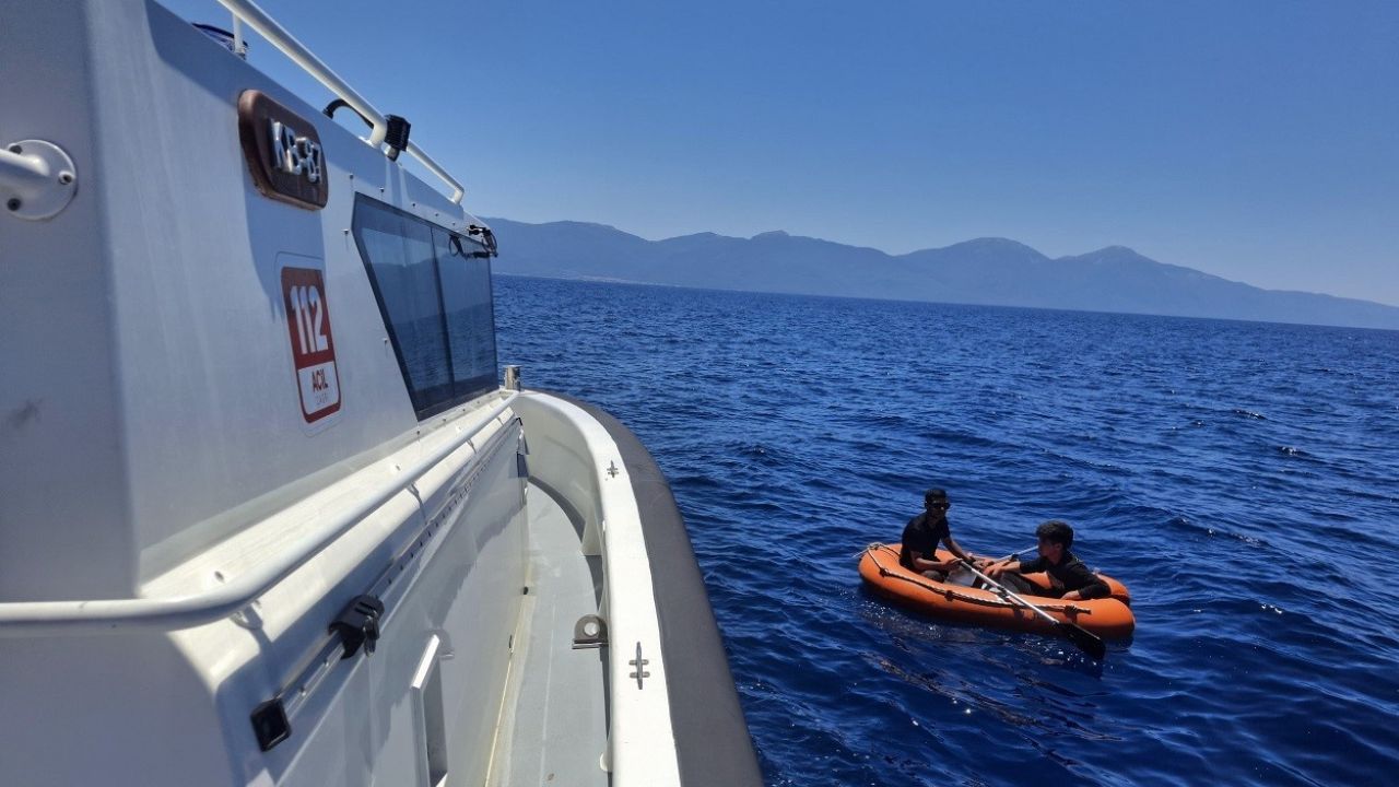 Kuşadası açıklarında 2 düzensiz göçmen yakalandı