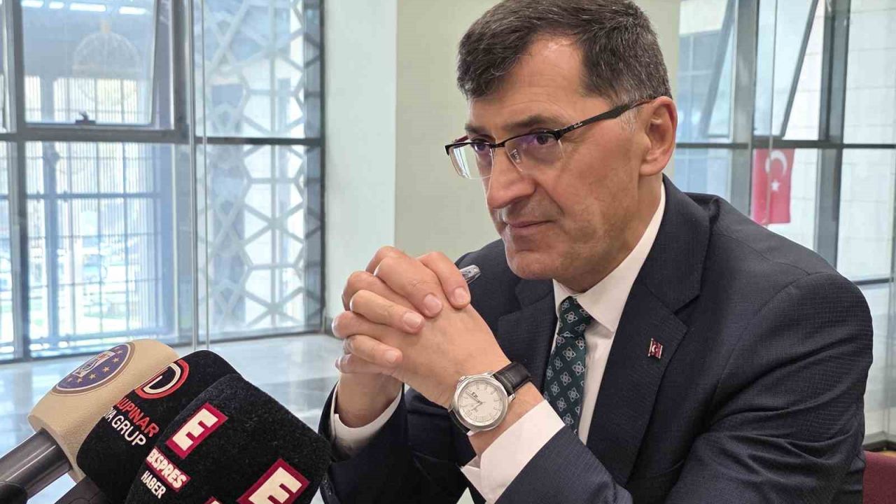 Kütahya Belediye Başkanı Kahveci’den Meydan Kavşağı’ndaki ağaçların kaldırılmasına ilişkin açıklama
