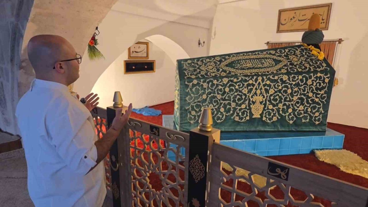 Kütahya’da Ergun Çelebi Hazretleri’nin kabrinde düzenleme