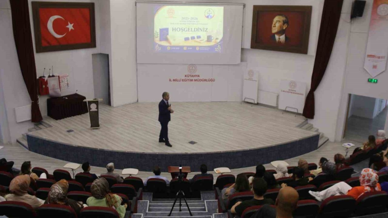 Kütahya’da sene sonu rehber öğretmenler toplantısı düzenlendi